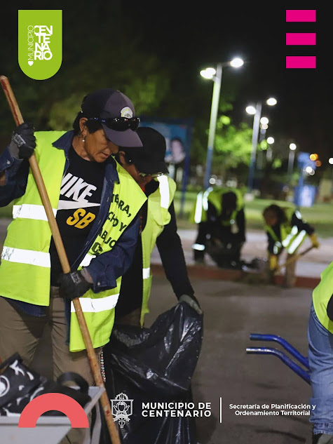 Imagen de BARRIDO Y LIMPIEZA NOCTURNA EN EL CASCO VIEJO