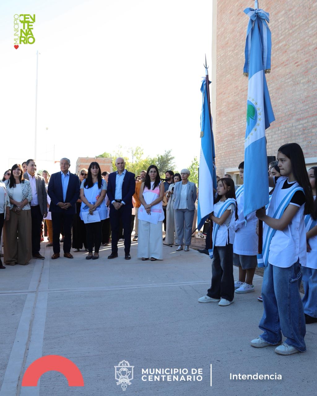 Imagen de GOBERNADOR E INTENDENTE INAUGURARON LAS NUEVAS INSTALACIONES DE LA ESCUELA PRIMARIA 360