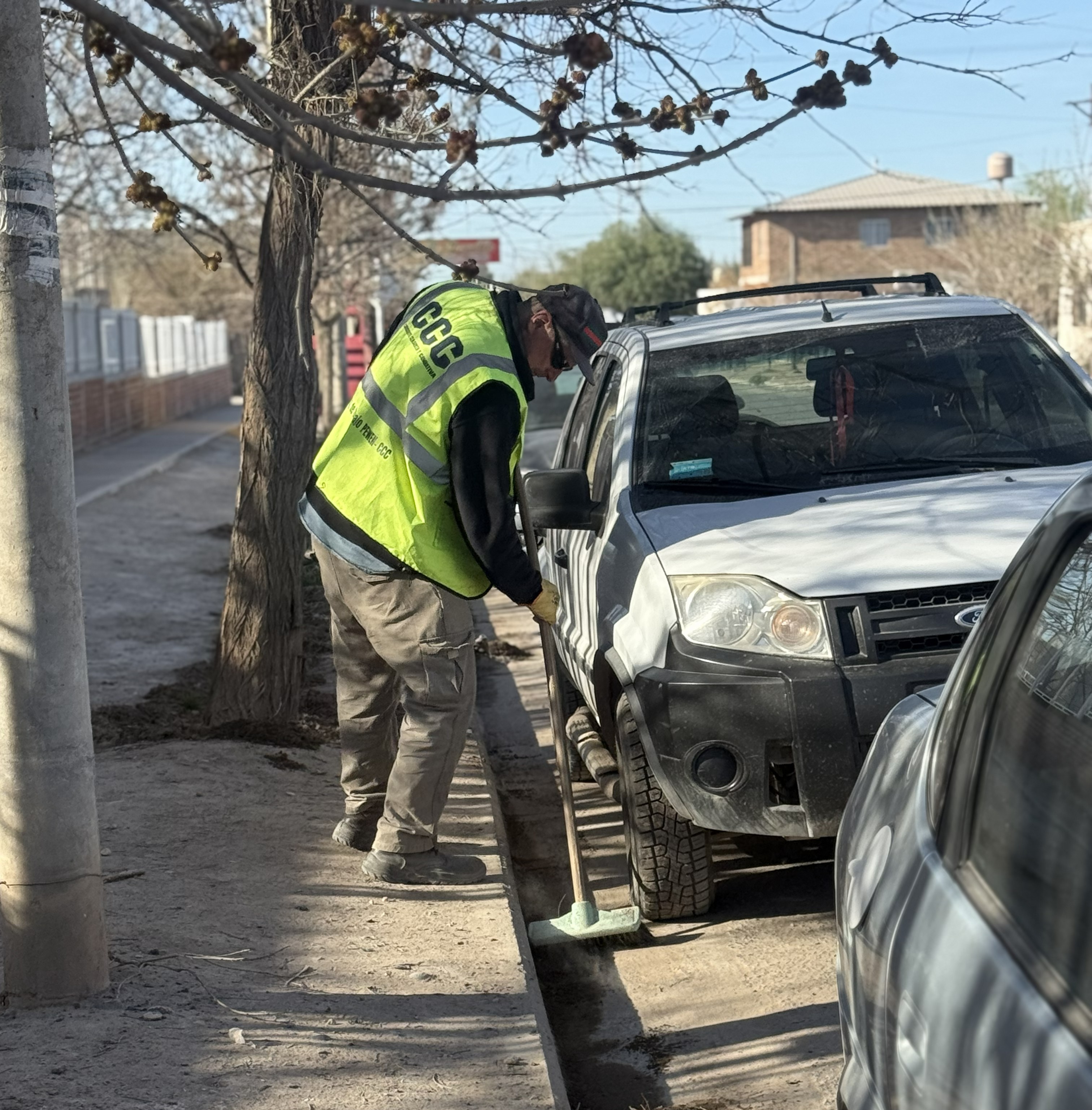 Imagen de BARRIDO Y LIMPIEZA: MIENTRAS LLUEVA ESTARÁ INTERRUMPIDO EL SERVICIO 
